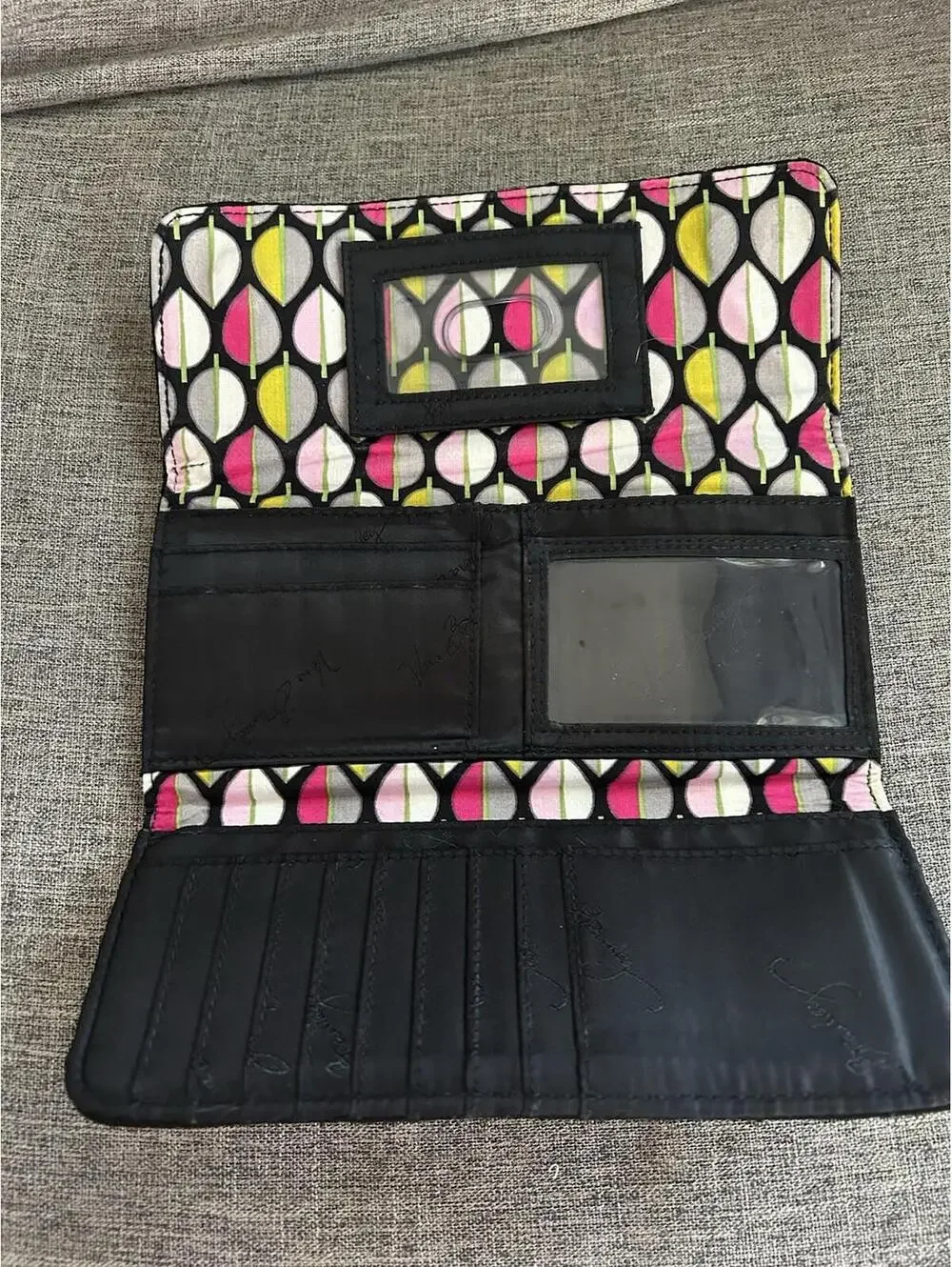 Vera Bradley Trifold Wallet Black Quilted Moon Drops Pattern Inside